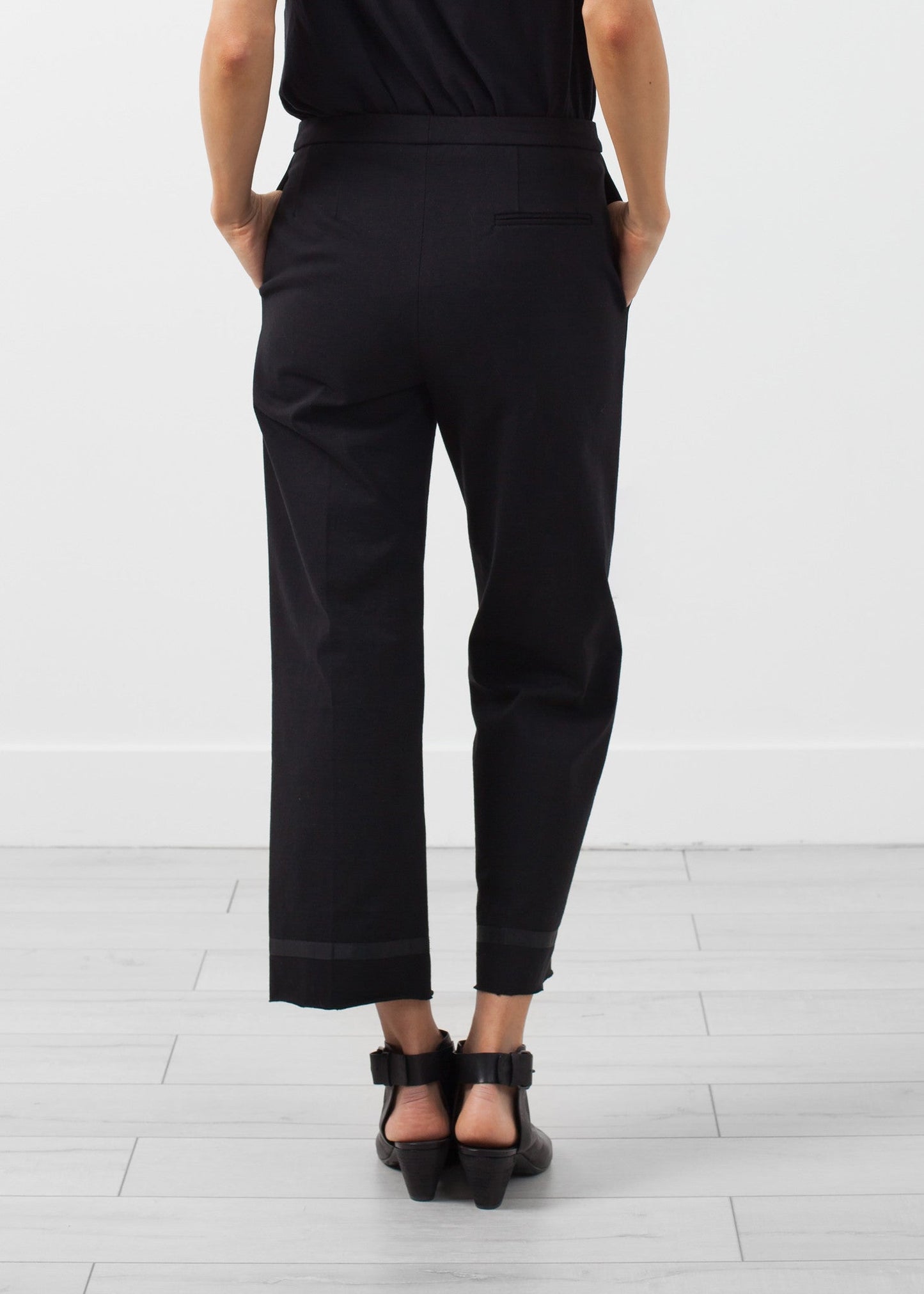 Banda Trouser - A Stylish and Fashionable Choice